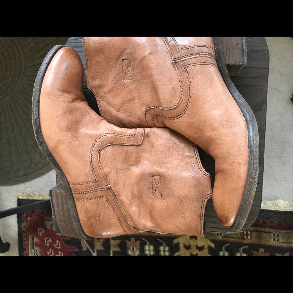 Frye Carmel Carson Shortie